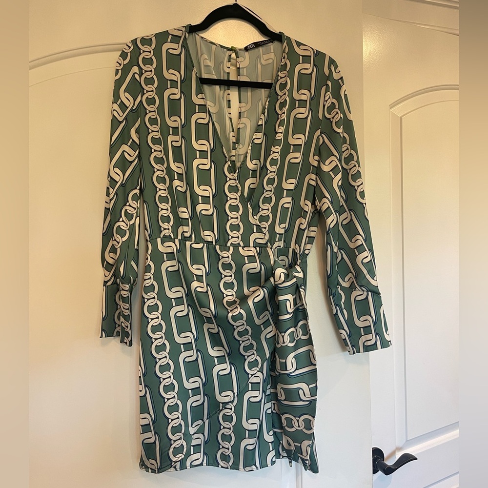 Zara Green and White Patterned Dress - Picture 2 of 5